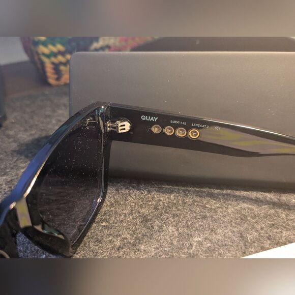 MSRP $95 Quay No Apologies Black Square Sunglasses - Picture 5 of 9